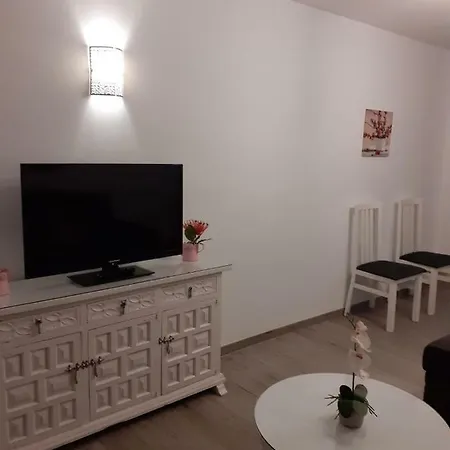 Piso Primera Linea De Playa En Recien Reformado *